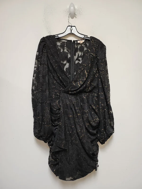 Flash Deals Dress Casual Short By Clothes Mentor In Black & Gold, Size: L