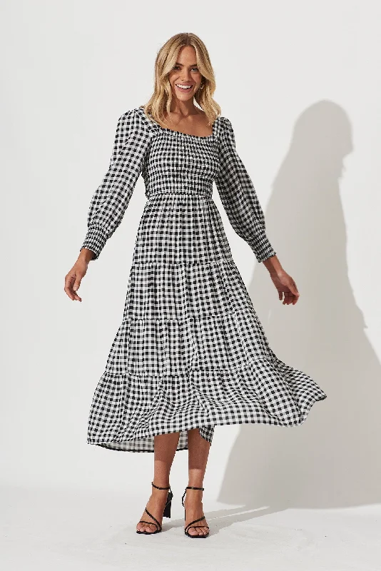 Act Fast Athens Maxi Dress In White With Black Gingham Check