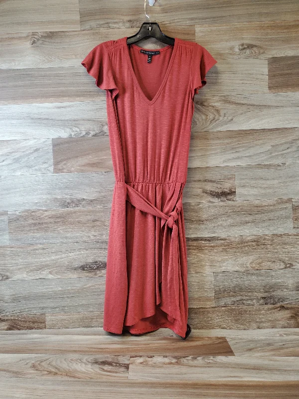 Deep Discounts Dress Casual Midi By White House Black Market In Red, Size: Xs
