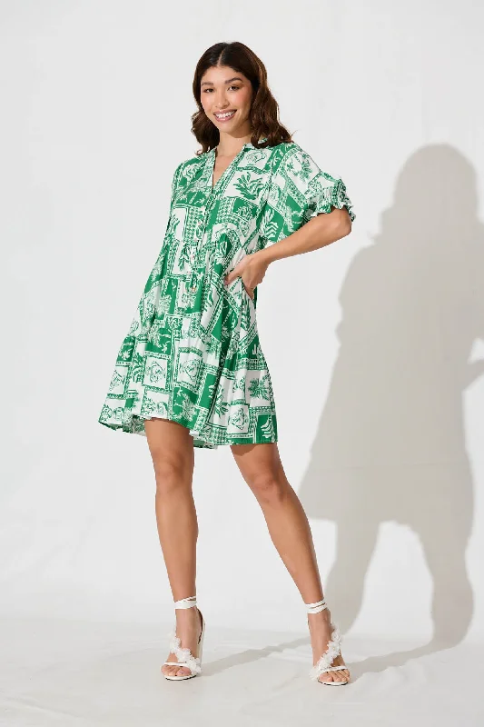 Price Cut Santanna Smock Dress In Green Tile Print
