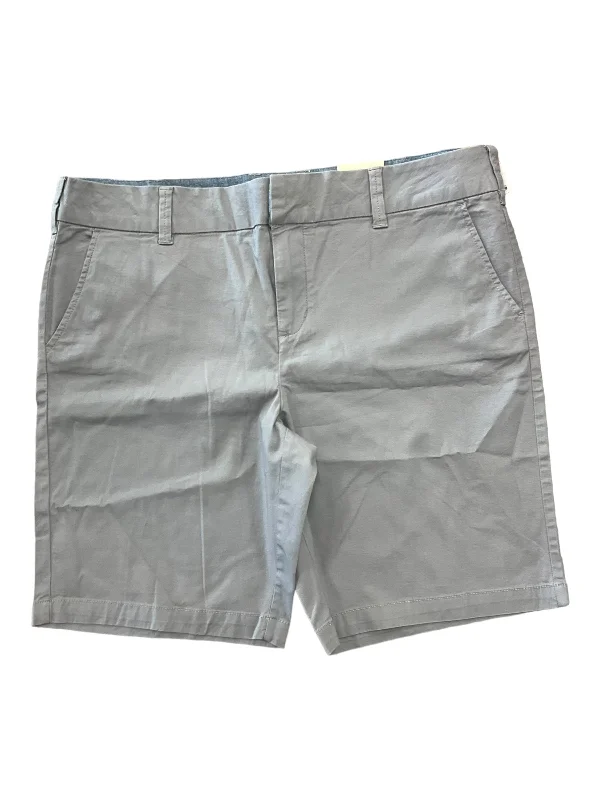 Weekend Deal Shorts By Bass  Size: 14