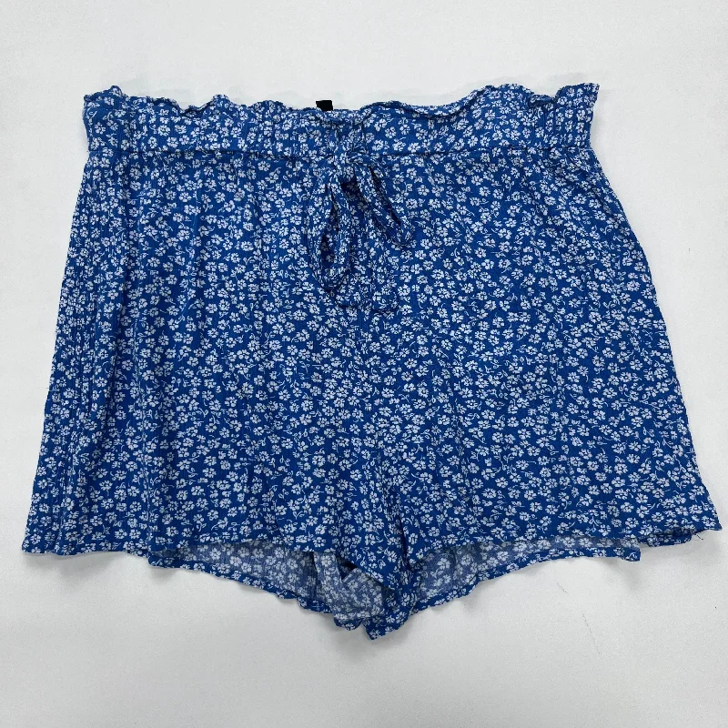Early Bird Discount Shorts By Divided  Size: 10