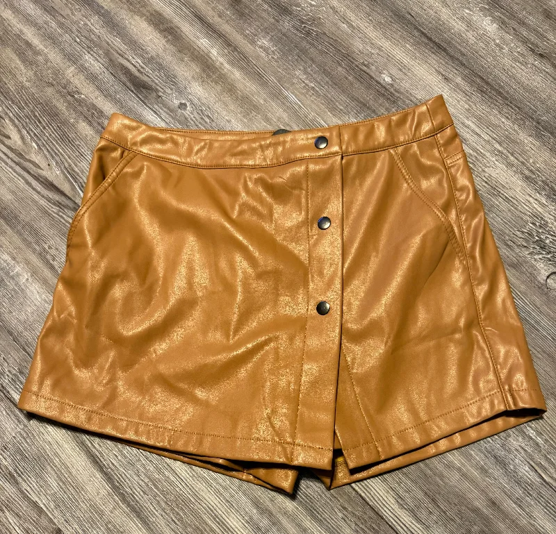 Must-Have Deals Shorts By Entro  Size: L
