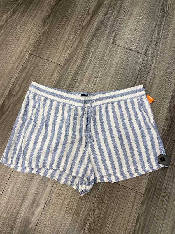 Deal of the Week Shorts By Gap  Size: Xxl