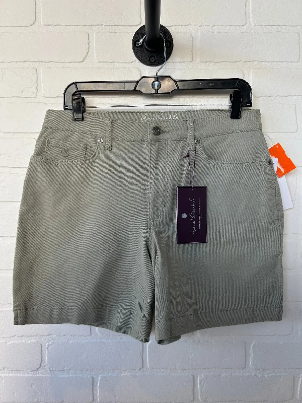Special Price Shorts By Gloria Vanderbilt  Size: 10
