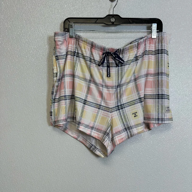 Final Markdown Shorts By Life Is Good  Size: Xxl
