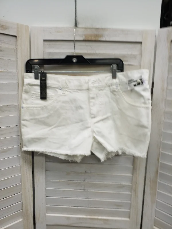 Daily Deals Shorts By London Jean  Size: M