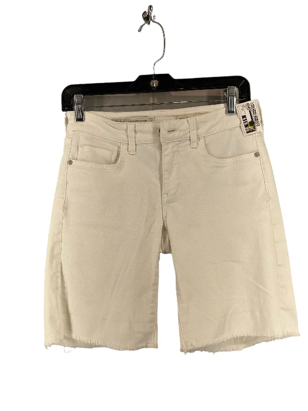 Steals and Deals Shorts By Pilcro  Size: 26