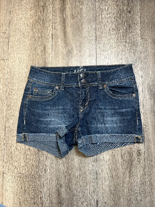 Super Bargain Shorts By Wallflower  Size: S