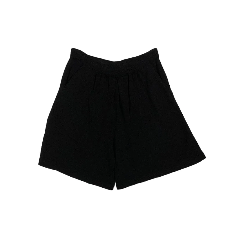 Fantastic Deals Shorts Designer By St. John  Size: 8