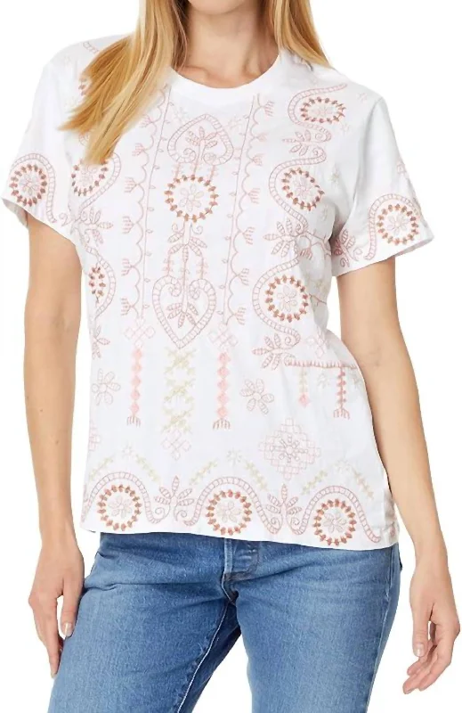 Deal Frenzy Faye Crew Neck Tee In White