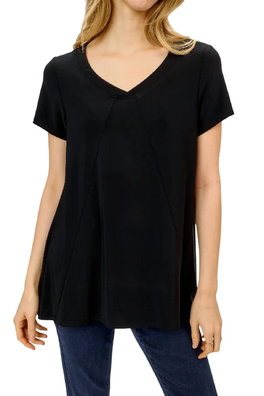 Exclusive Online Offer Loose Fit V-Neck Top In Black