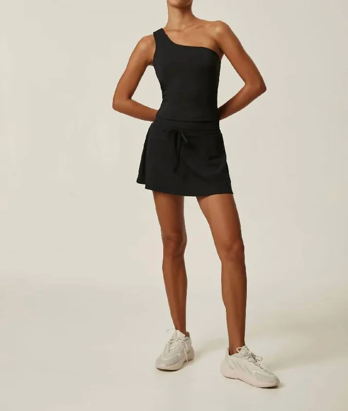 Super Deal One Shoulder Tank In Black