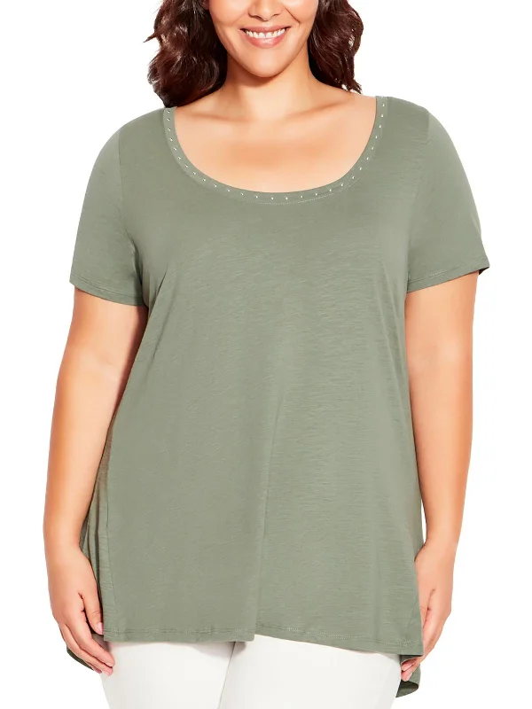 Can't Miss Plus    Womens Scoop Neck Short Sleeve Blouse