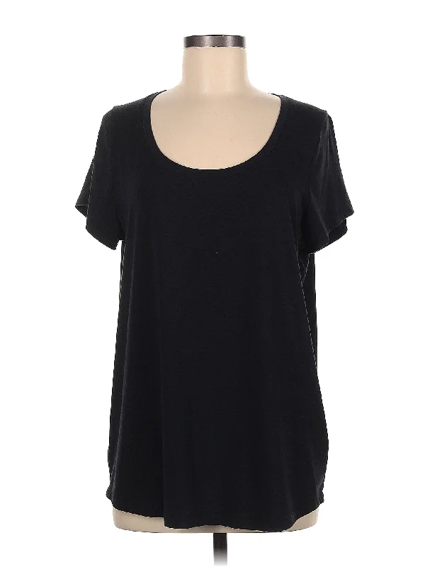 Closeout Stratus II Tee
