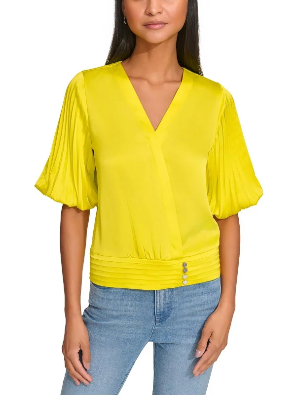 Super Sale Womens Logo Pleated Pullover Top